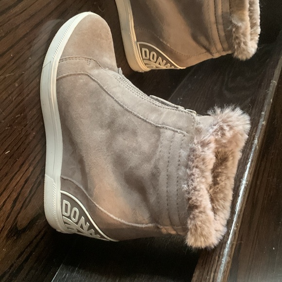 Women’s DKNY Wedges - Picture 6 of 9